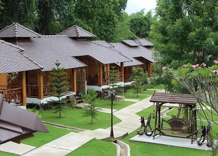 ปั้นหยา ชาเลต์ สวนผึ้ง 3*