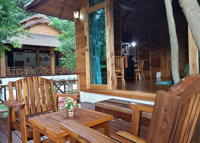 ปั้นหยา ชาเลต์ สวนผึ้ง รีสอร์ท Ratchaburi