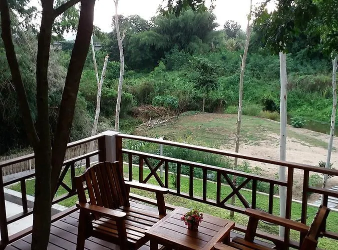 รีสอร์ท ปั้นหยา ชาเลต์ สวนผึ้ง