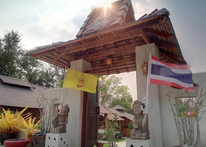 รีสอร์ท ปั้นหยา ชาเลต์ สวนผึ้ง Ratchaburi